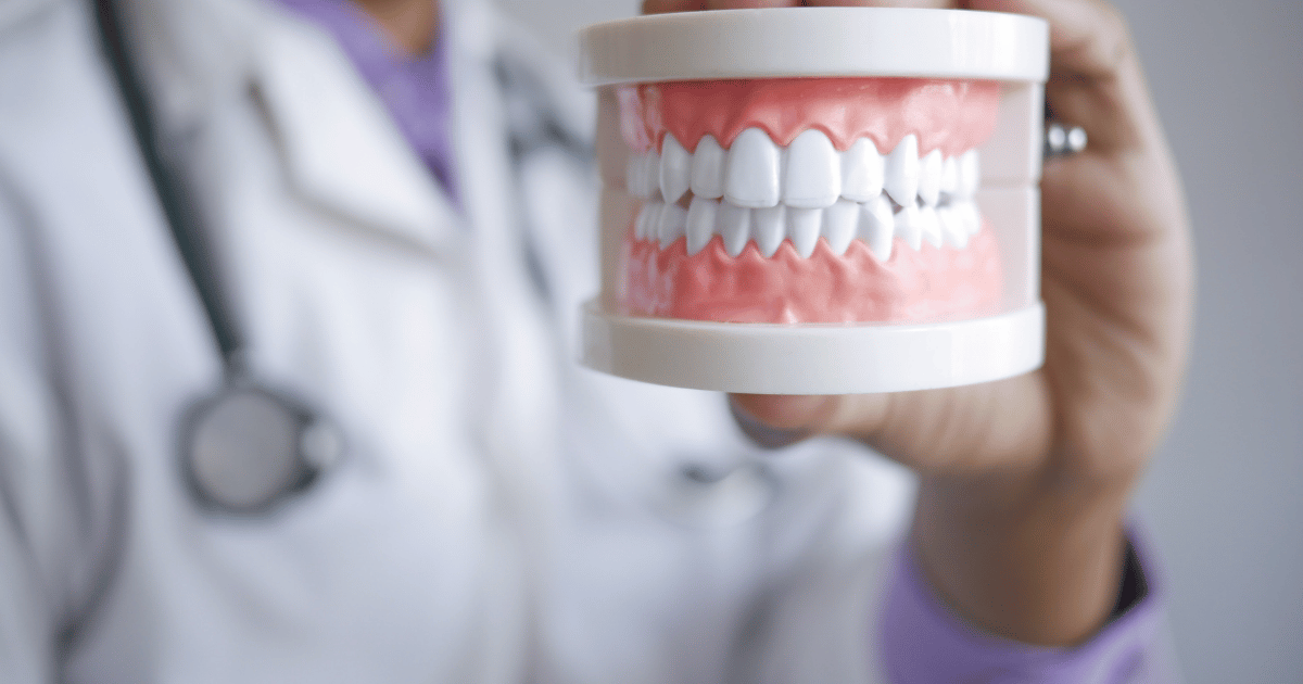 入れ歯とは生活の不便を解消する人工の歯