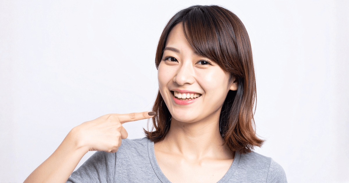 左奥歯の痛みやストレスとの関係を整理し、落ち着いて判断するイメージ