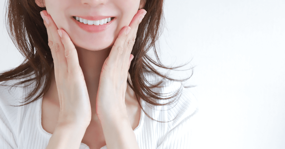 親知らずの根っこが残っていても落ち着いて判断できる状態を表した女性の表情